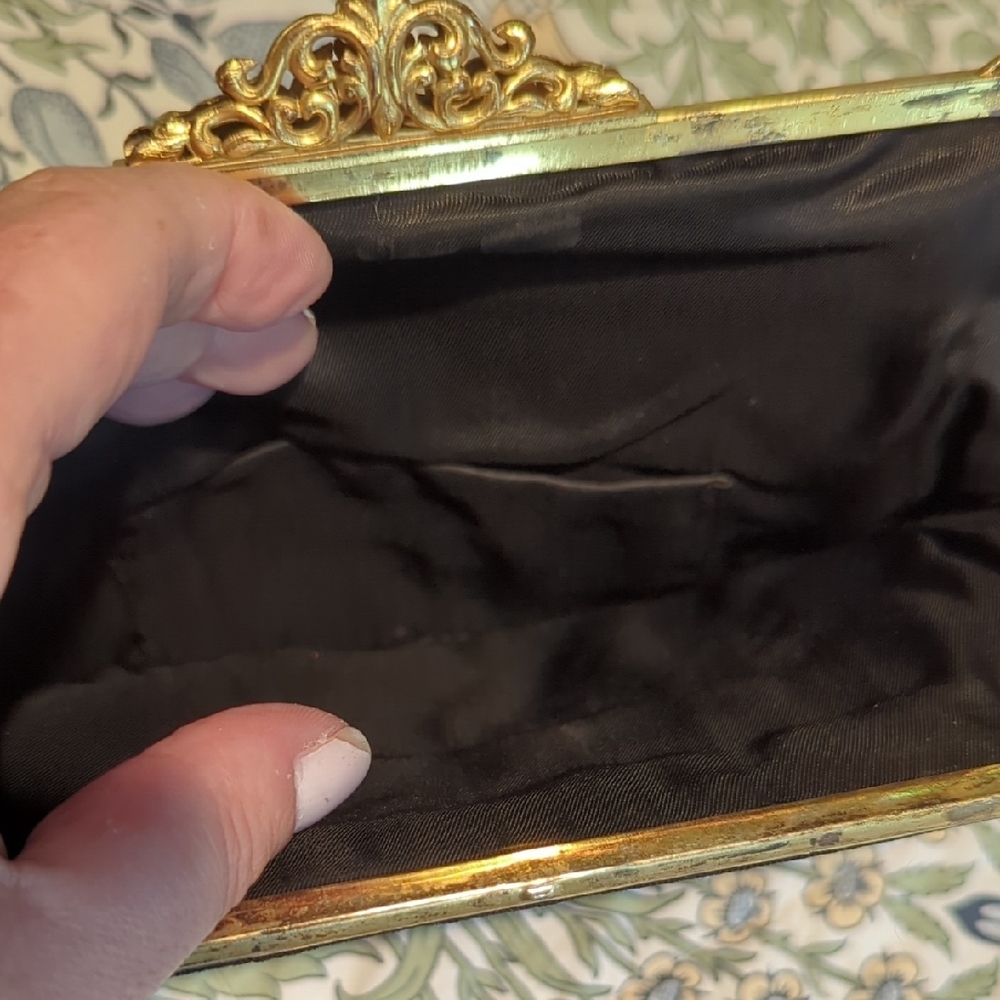 Petite Point Floral Embroidered Clutch - Picture 4 of 5